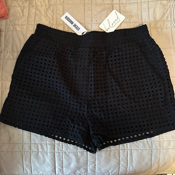 Steve Madden Pants - Steve Madden Glennon Black Shorts Women size M